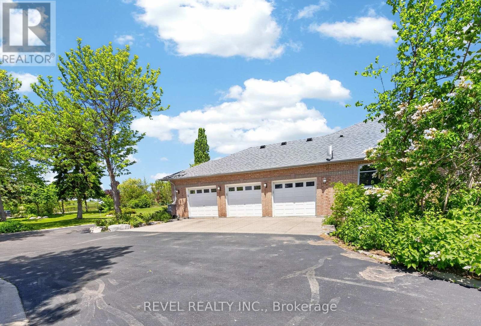 2738 Lower Base Line Property Photo 10