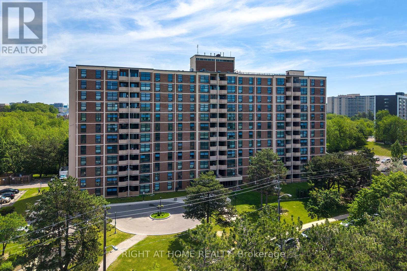 608 - 335 Driftwood Avenue Property Photo 1
