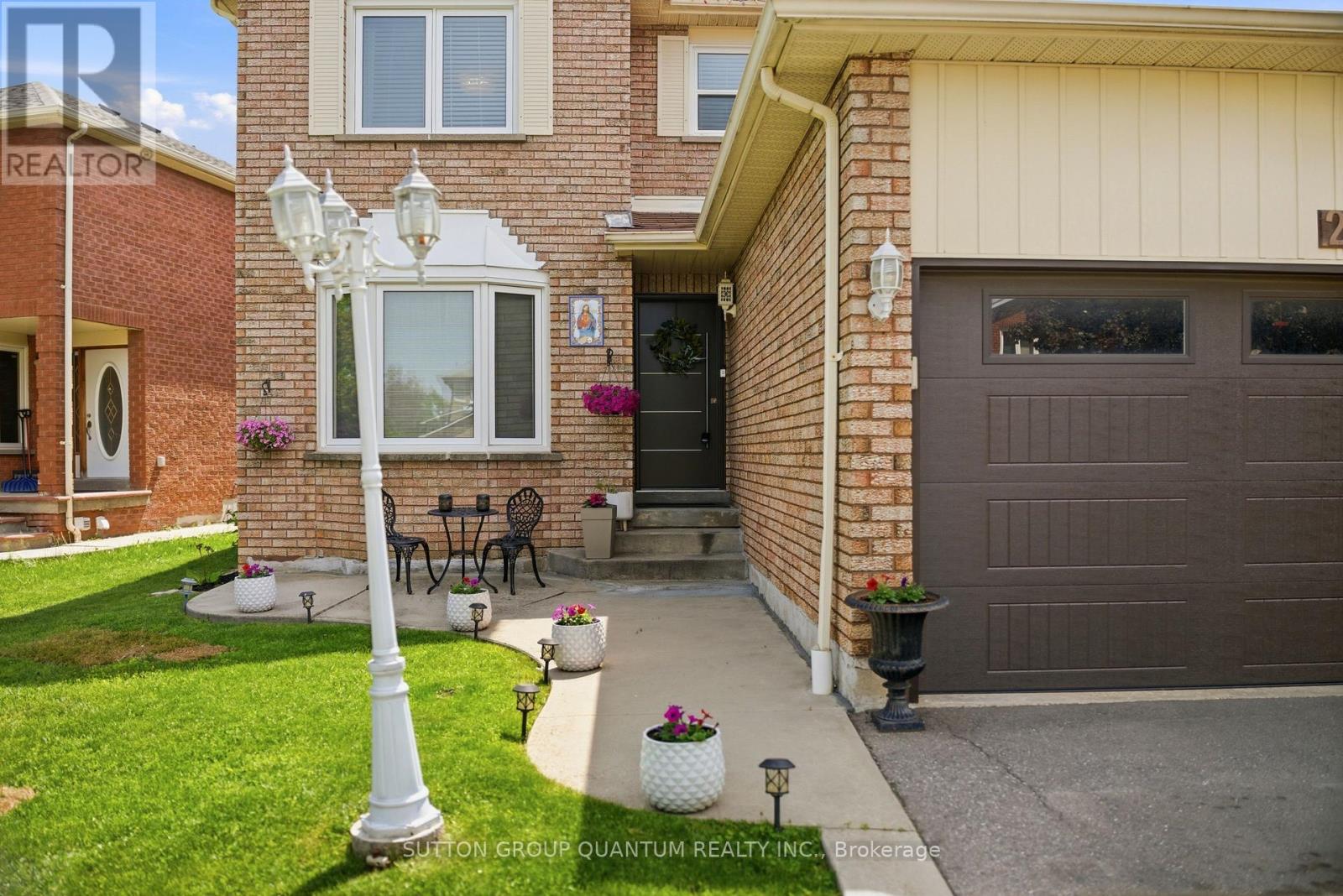 276 Lech Walesa Drive Property Photo 3