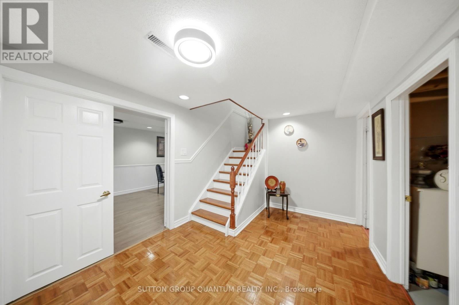 276 Lech Walesa Drive Property Photo 30