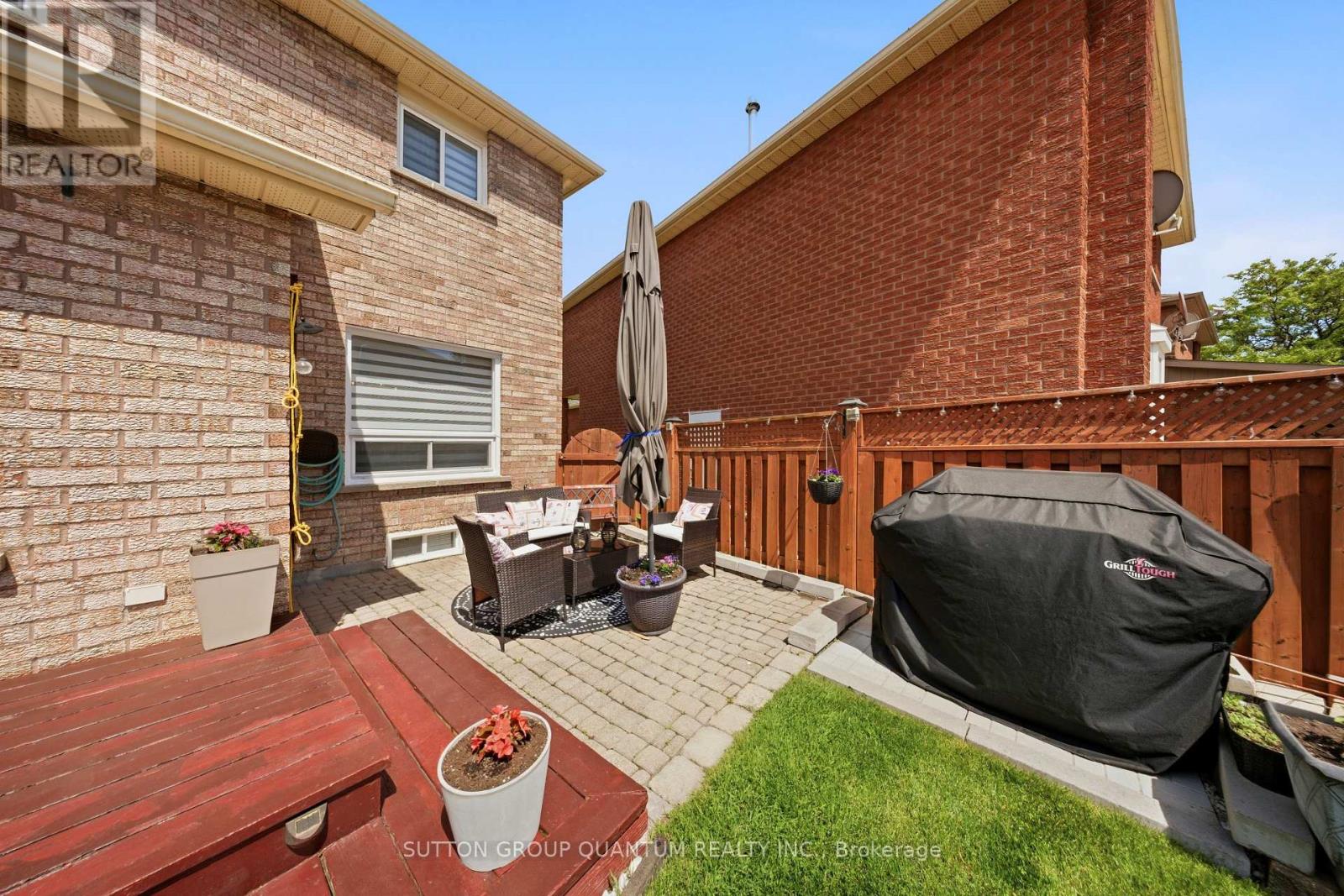 276 Lech Walesa Drive Property Photo 42
