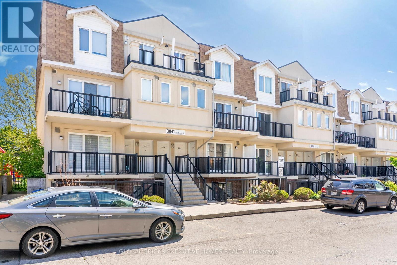 2054 - 3041 Finch Avenue W Property Photo 1