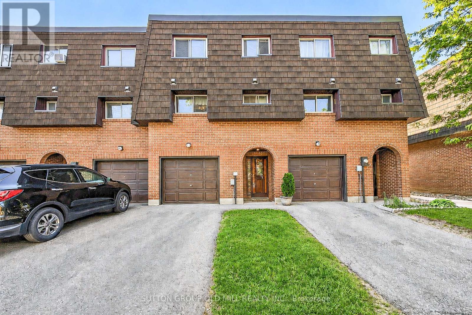 96 DARRAS COURT Property Photo 1