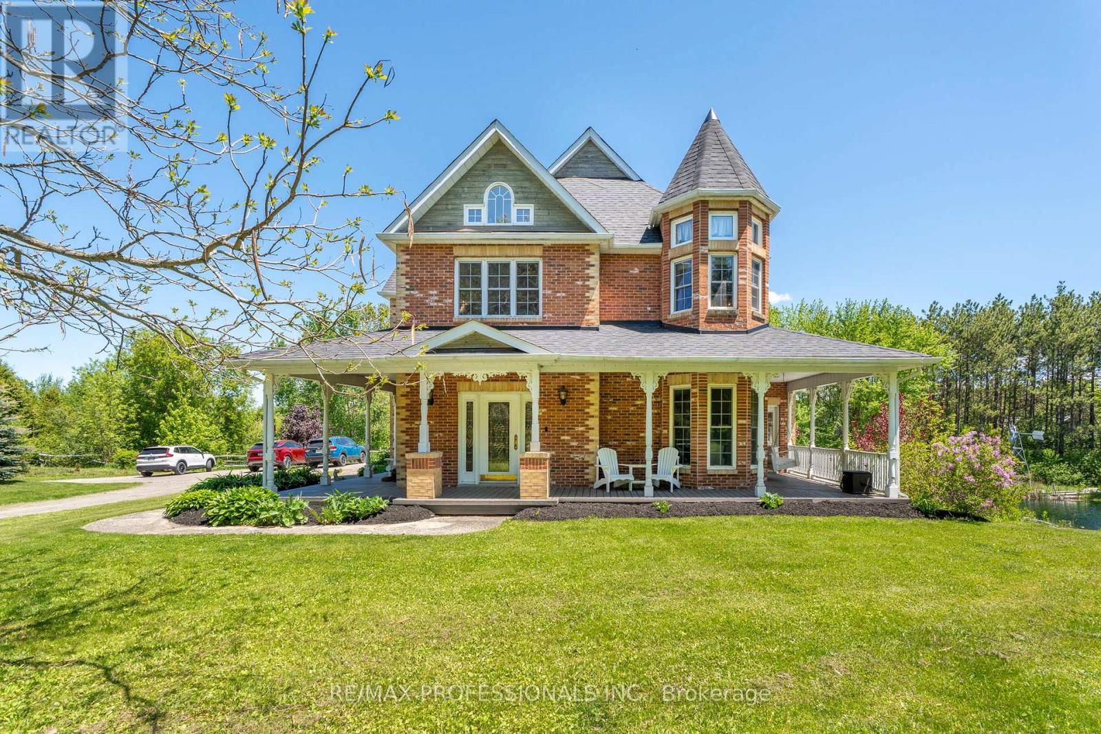 18655 Heart Lake Road Property Photo 3