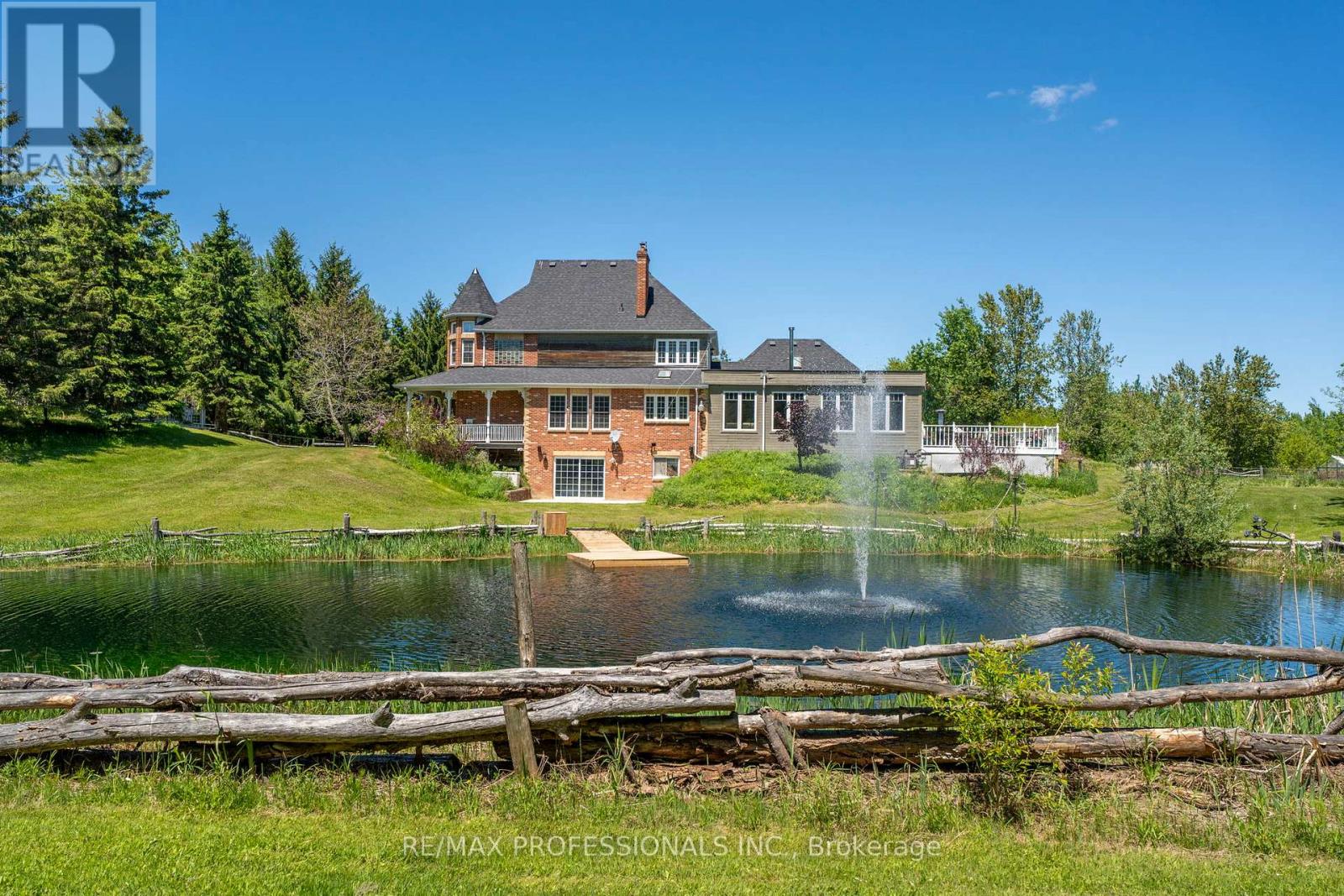 18655 Heart Lake Road Property Photo 4