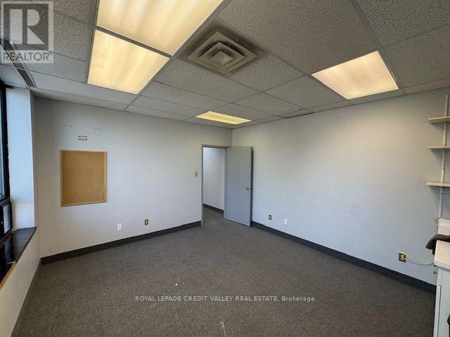 201 - 118 Queen Street W Property Photo 11