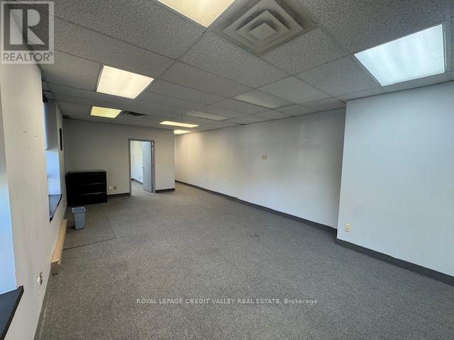 201 - 118 Queen Street W Property Photo 12