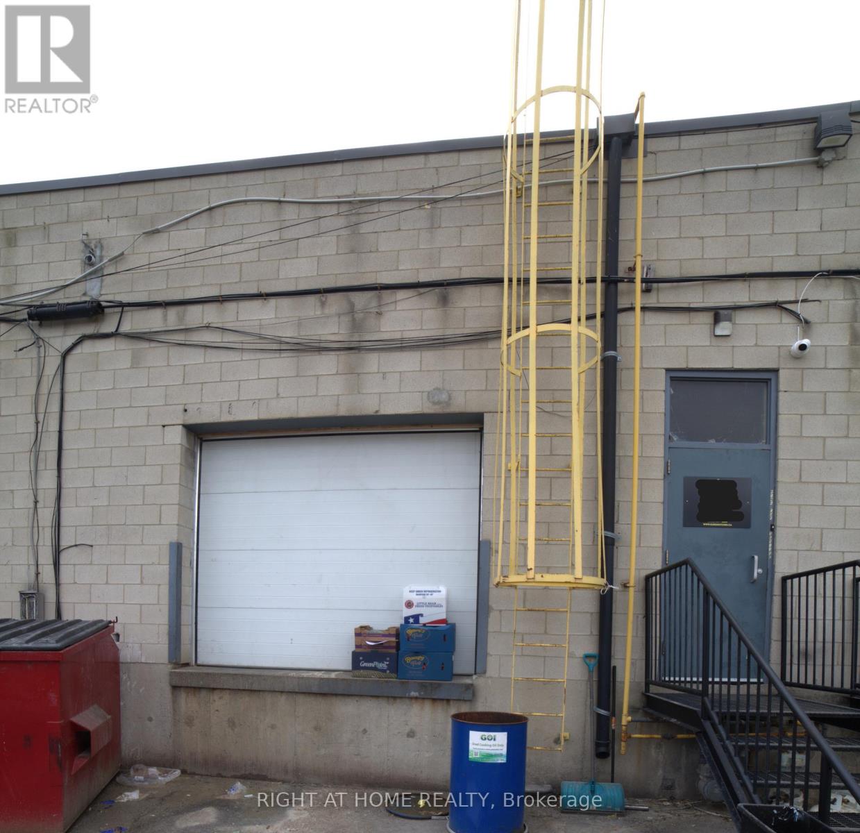 112 - 2465 Cawthra Road Property Photo 12