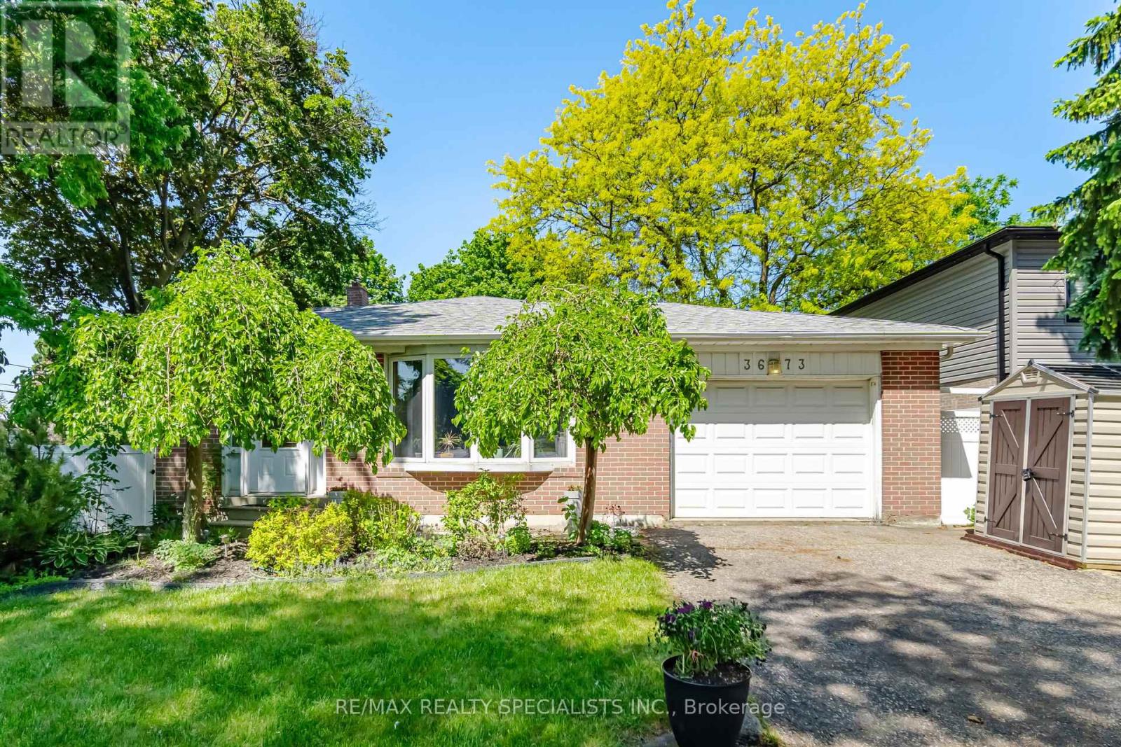 3673 FIELDGATE DRIVE Property Photo 1