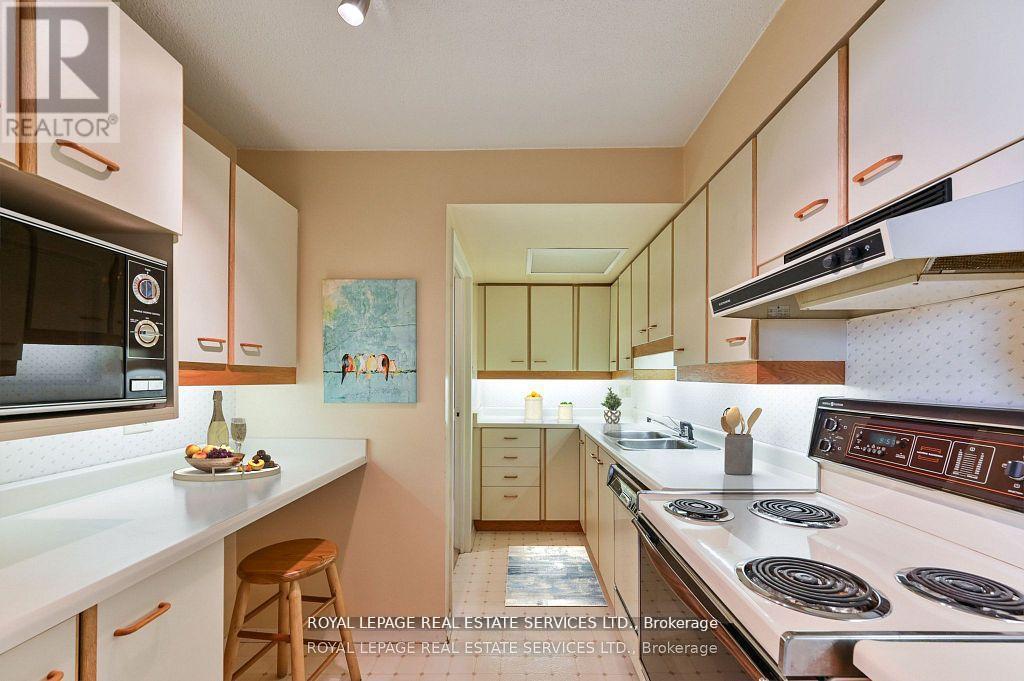 Ph 8 - 284 Mill Road Property Photo 4