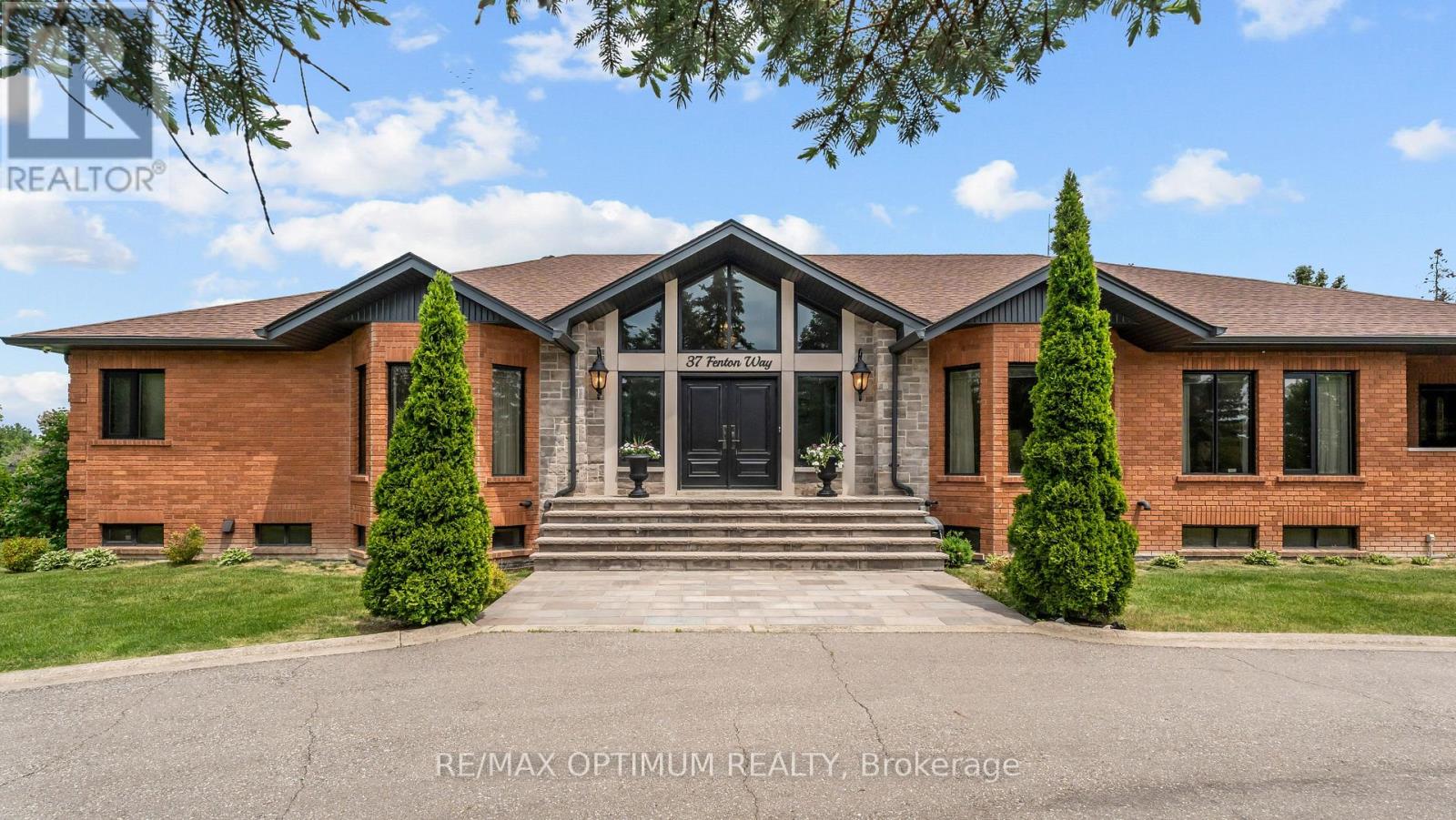 37 Fenton Way Property Photo 3