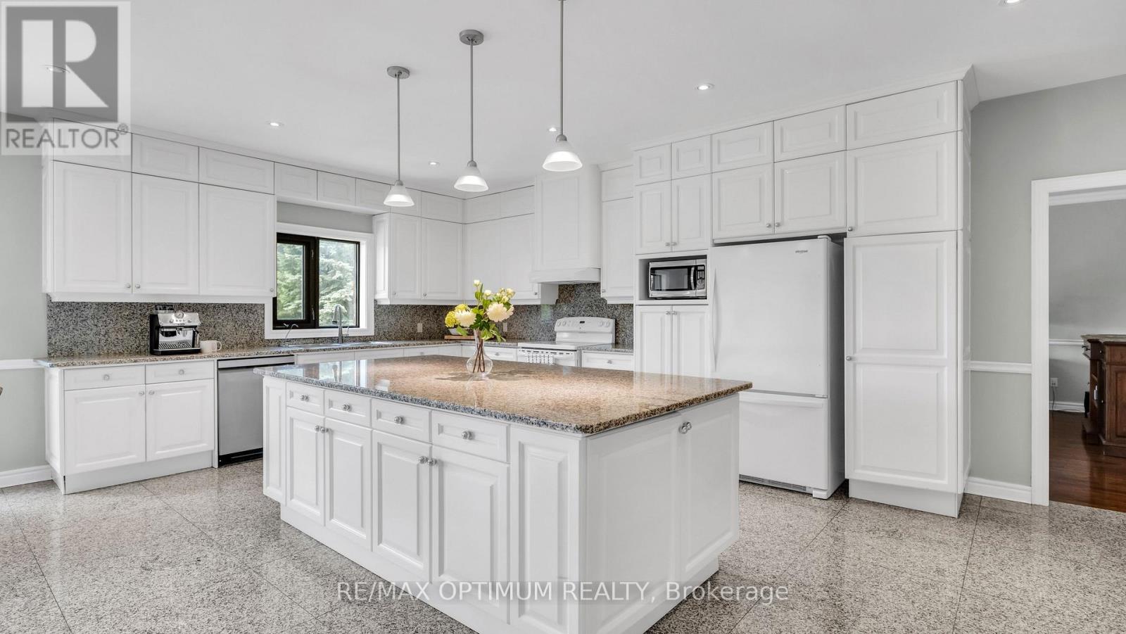 37 Fenton Way Property Photo 11