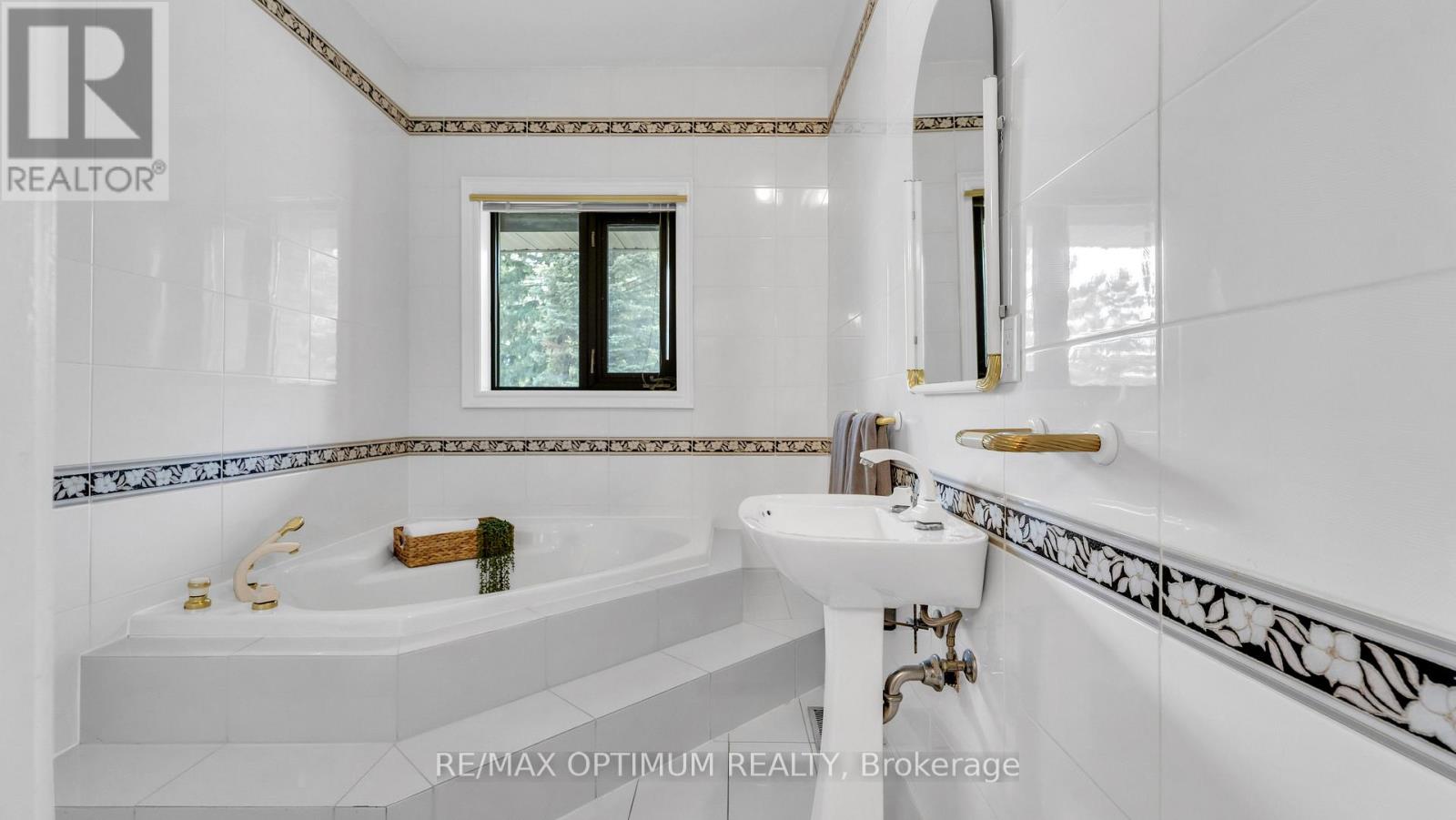 37 Fenton Way Property Photo 17