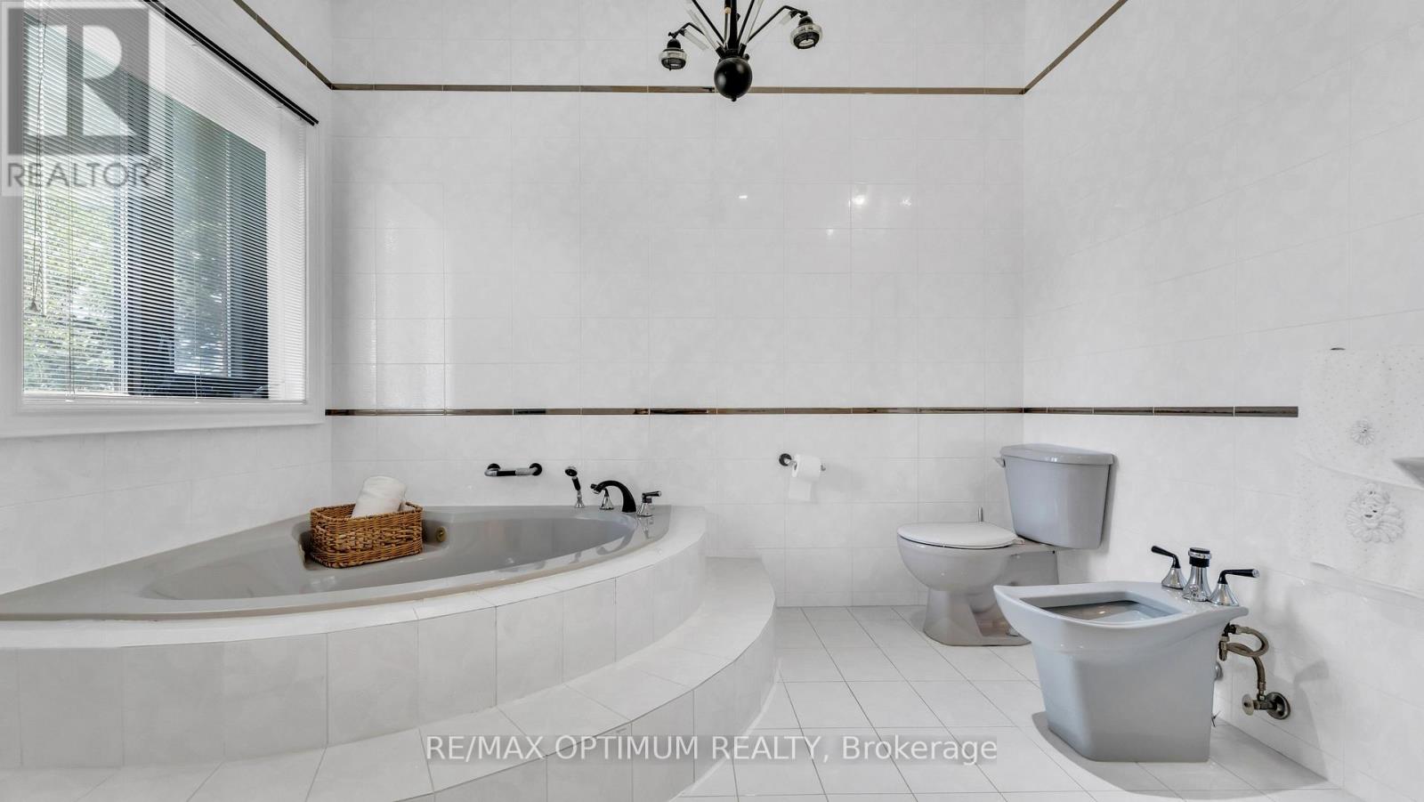 37 Fenton Way Property Photo 22
