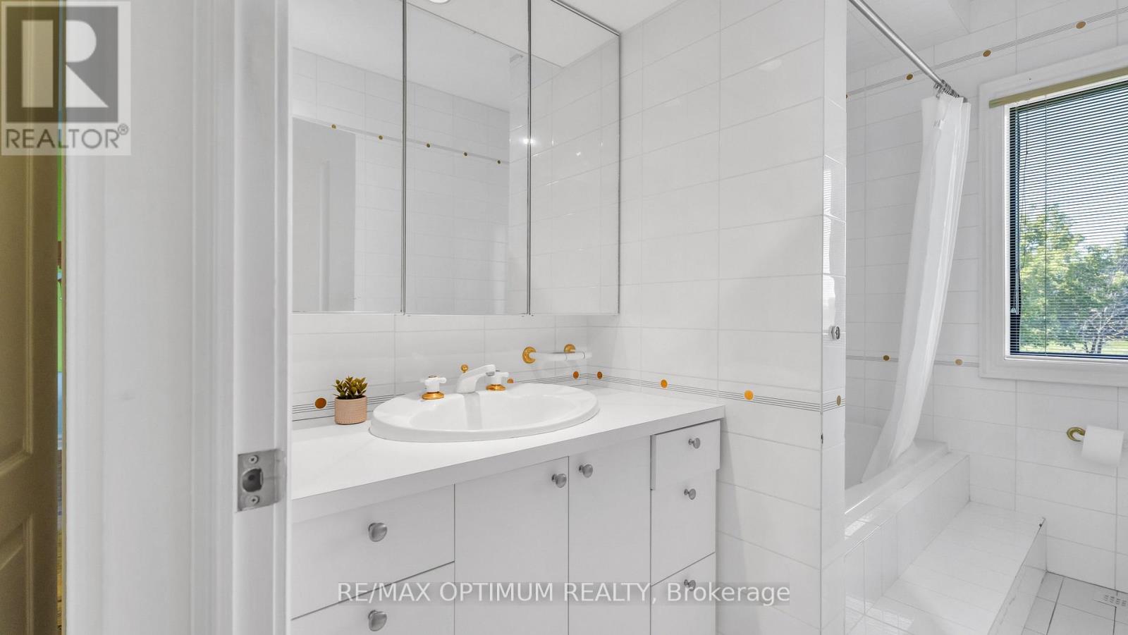 37 Fenton Way Property Photo 31