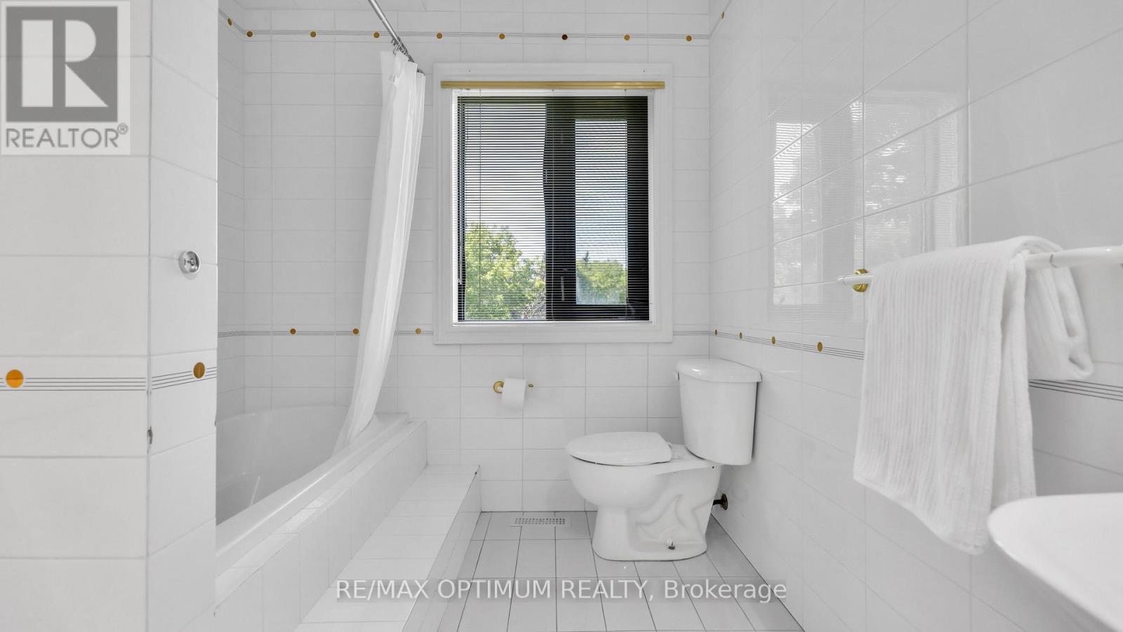 37 Fenton Way Property Photo 32
