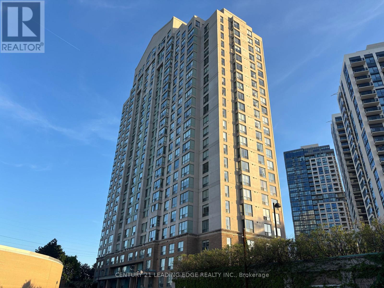 405 - 101 SUBWAY CRESCENT