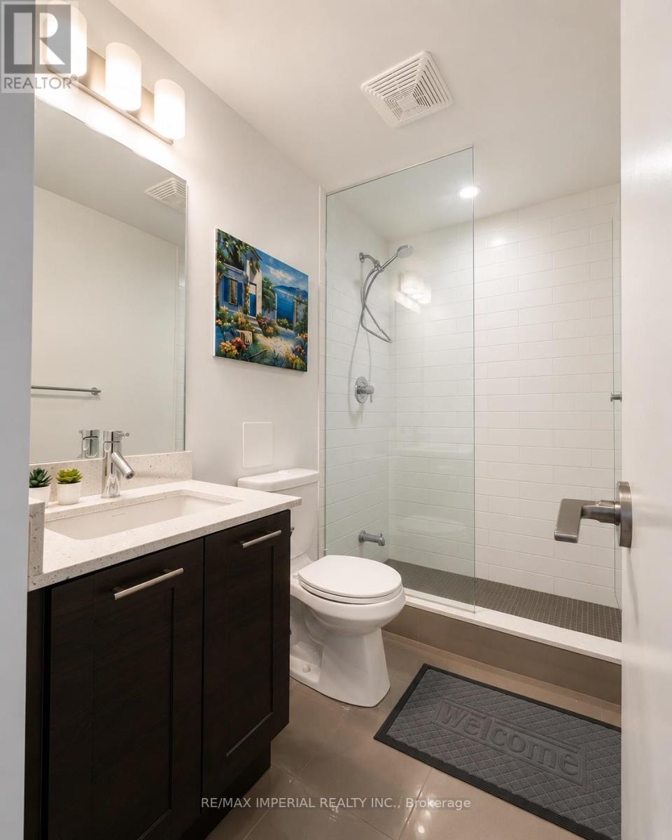 3001 - 2212 Lake Shore Boulevard W Property Photo 7
