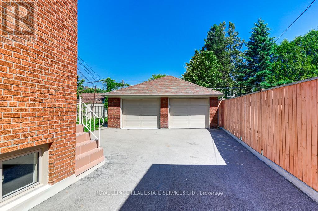 38 Jellicoe Avenue Property Photo 46