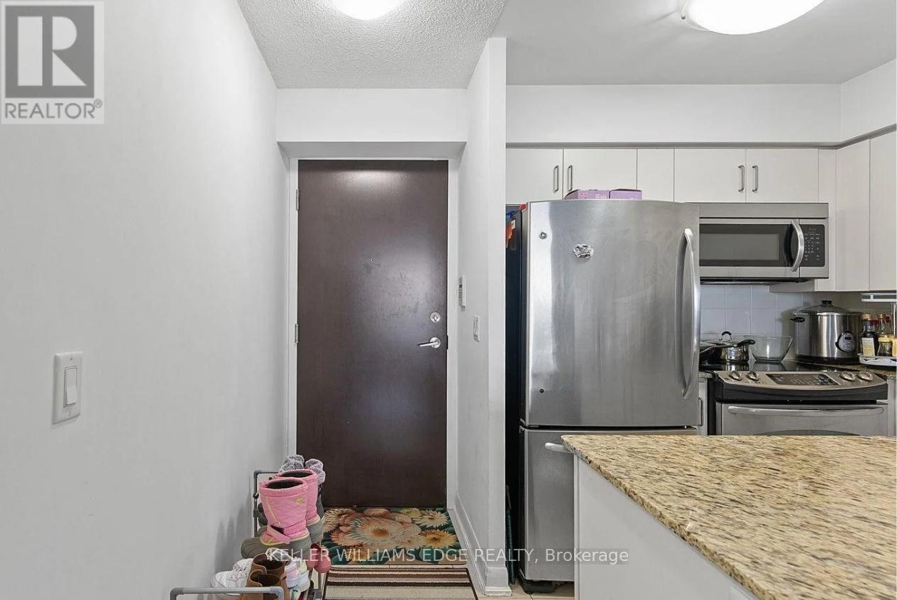 809 - 215 Sherway Gardens Road Property Photo 5