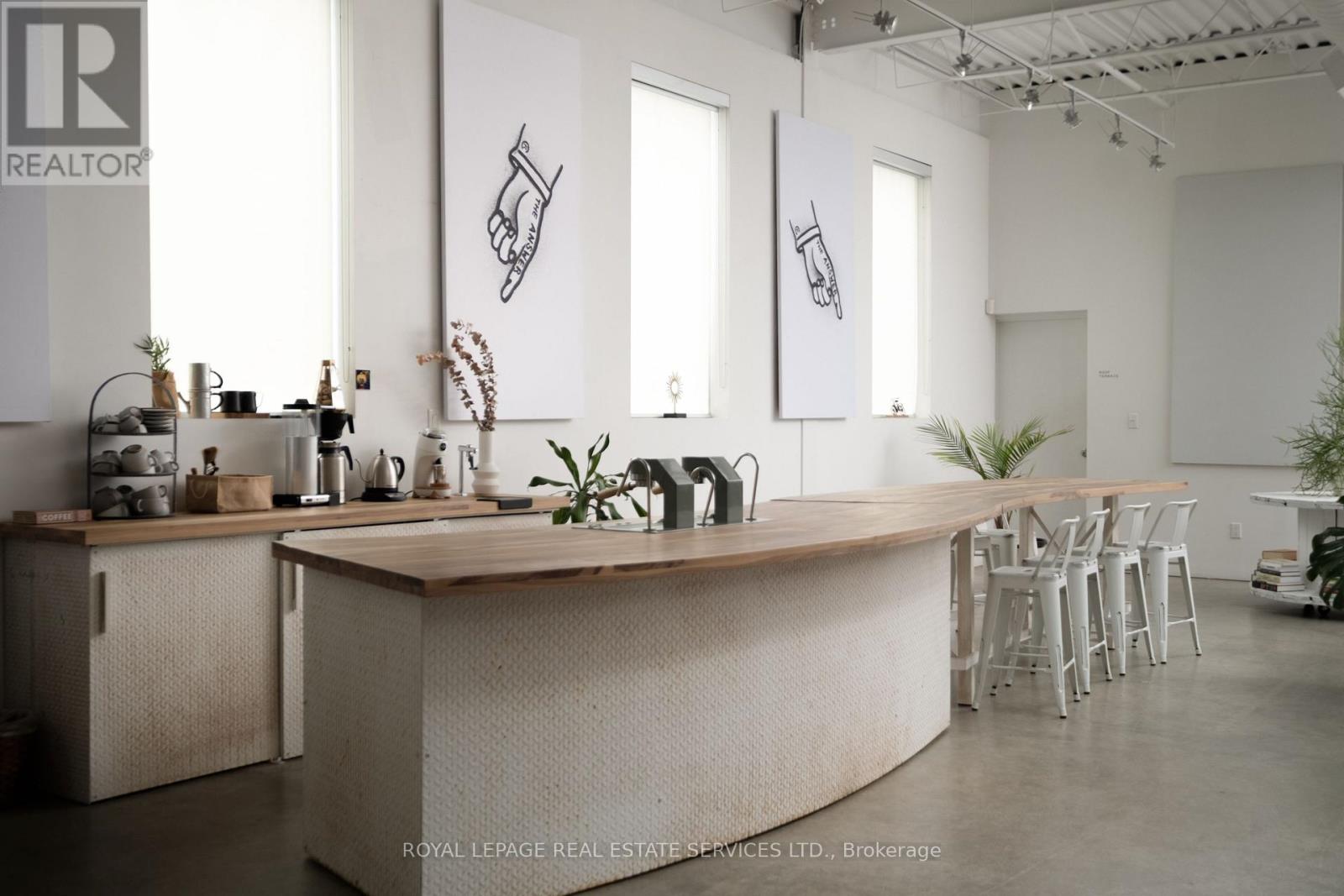 1 Roof Garden Lane Property Photo 11