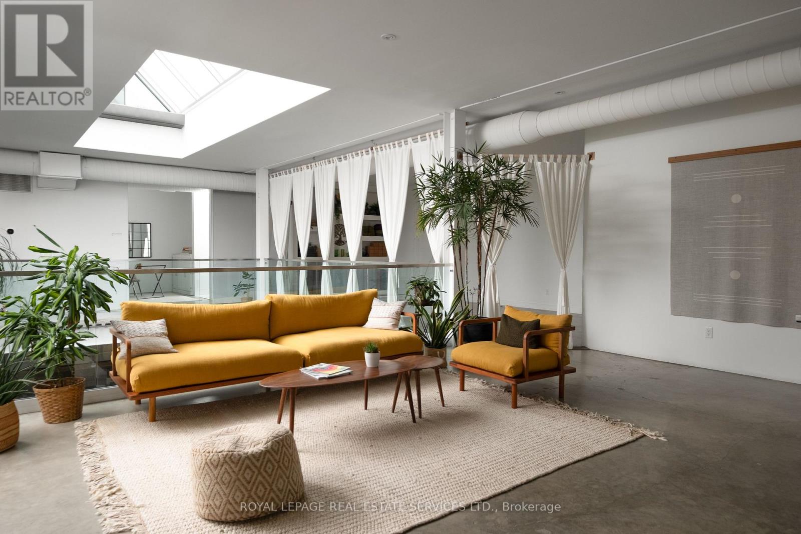 1 Roof Garden Lane Property Photo 16