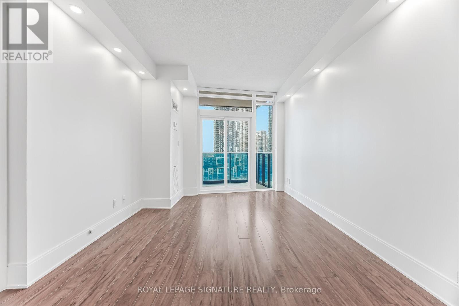1402 - 330 Burnhamthorpe Road W Property Photo 20