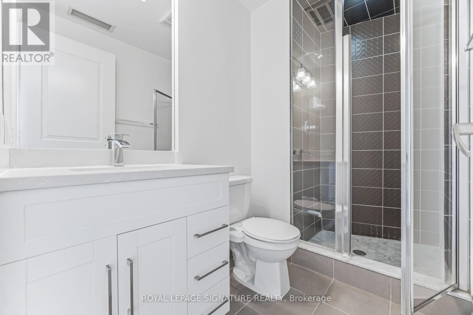 1402 - 330 Burnhamthorpe Road W Property Photo 27