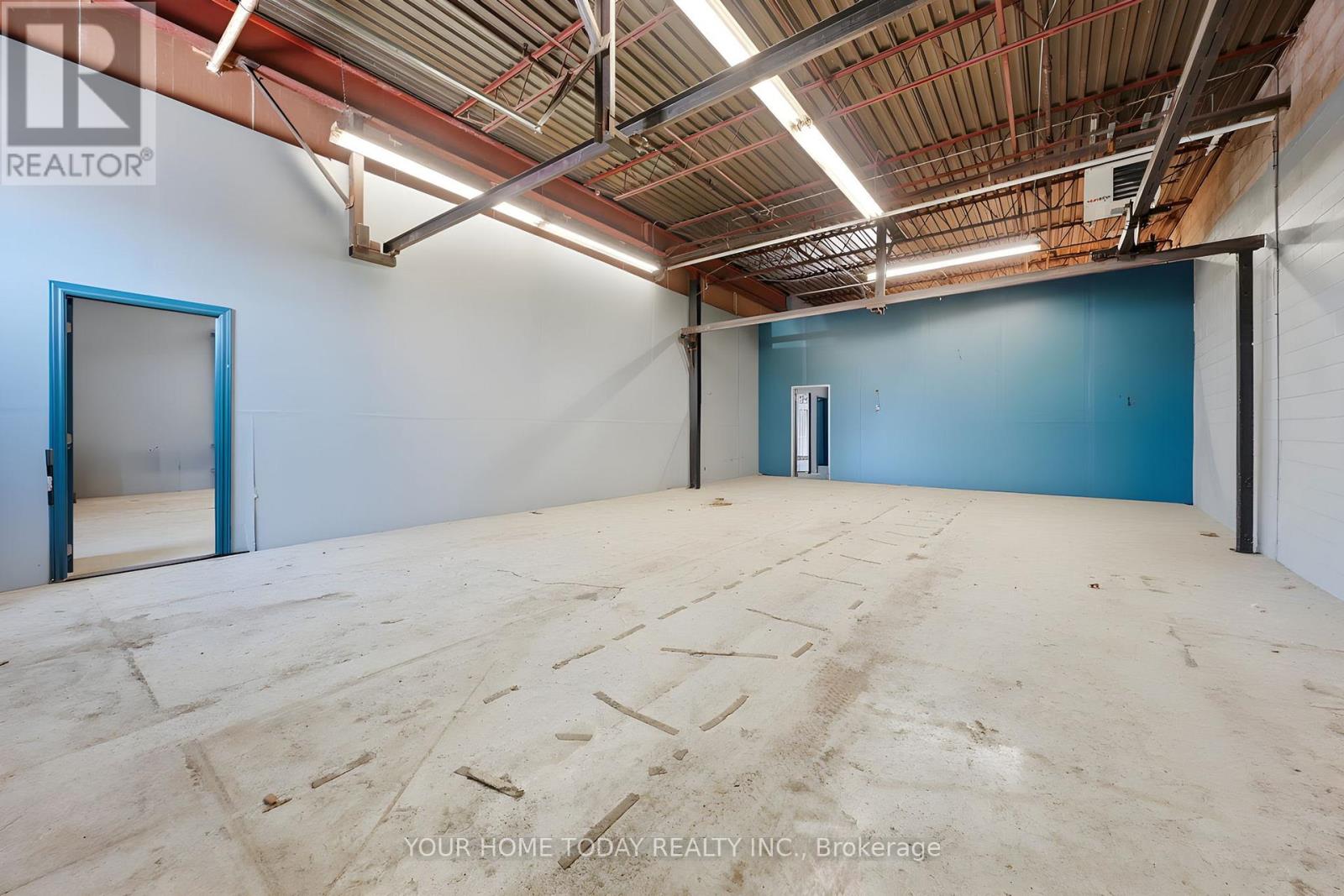 13 & 14 - 55 Sinclair Avenue Property Photo 12