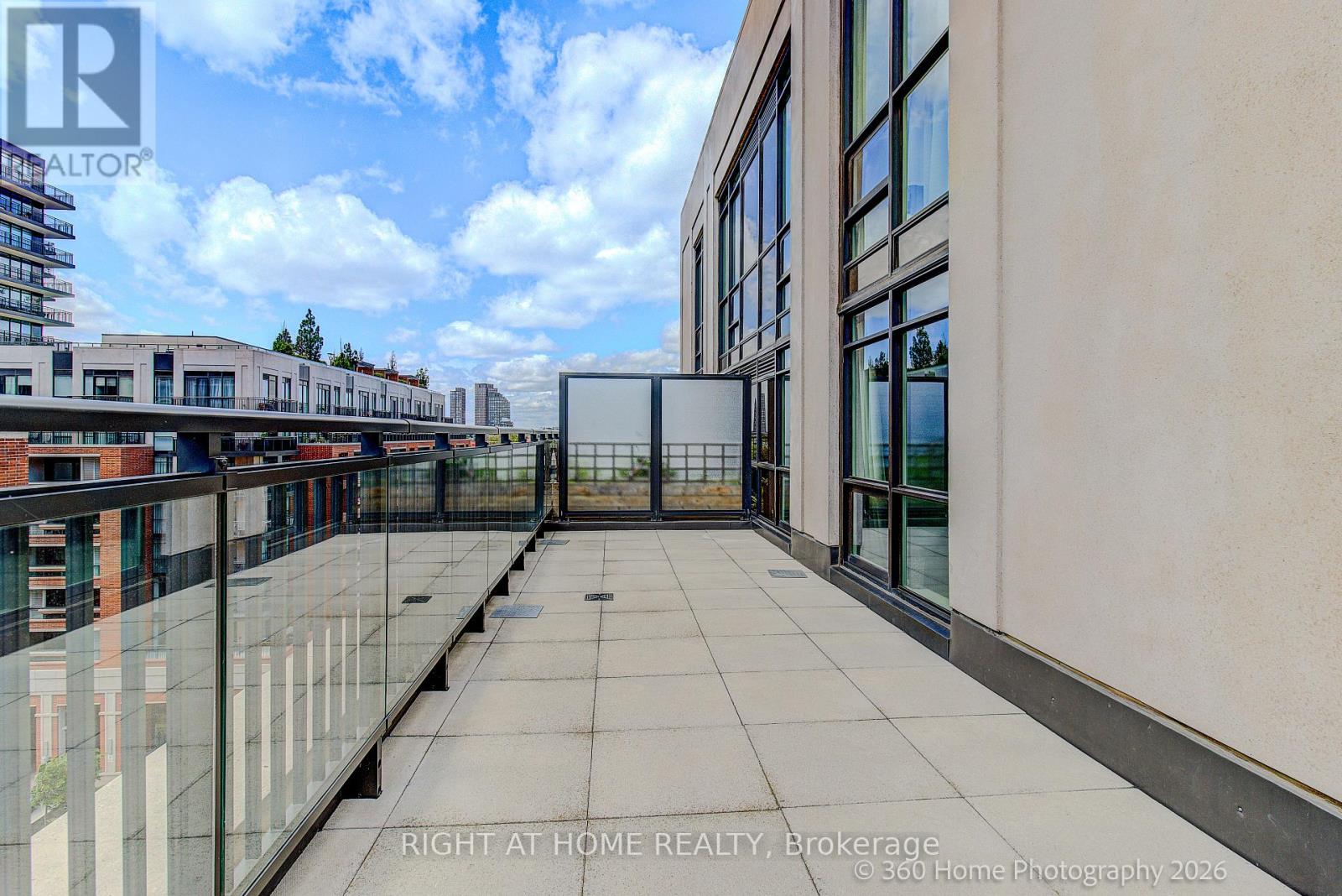 729 - 36 Via Bagnato Property Photo 3