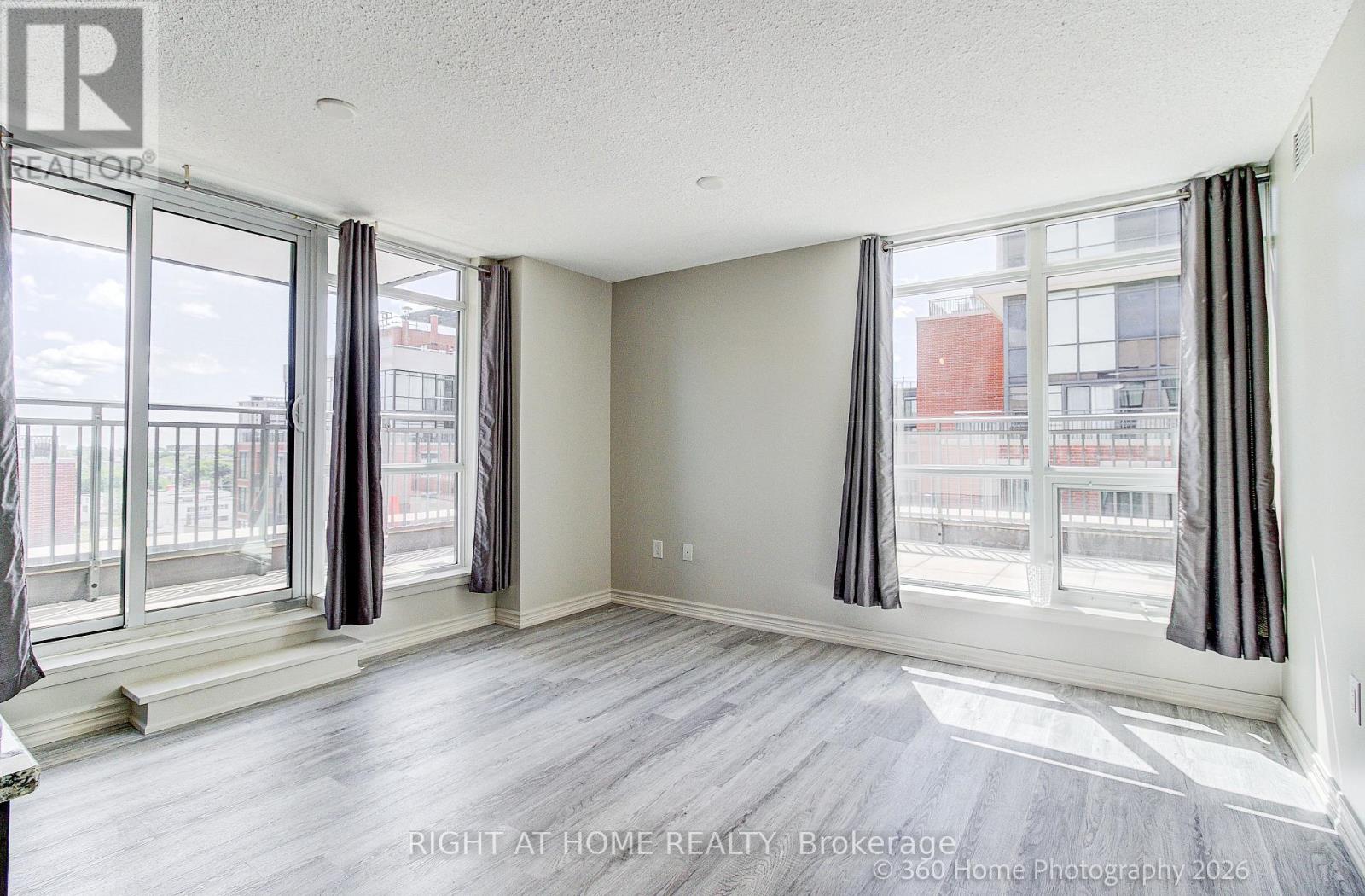 729 - 36 Via Bagnato Property Photo 9