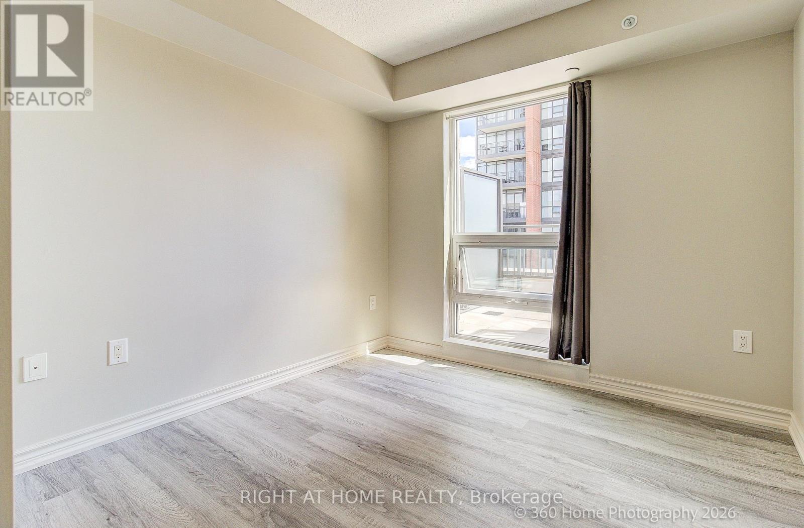 729 - 36 Via Bagnato Property Photo 18