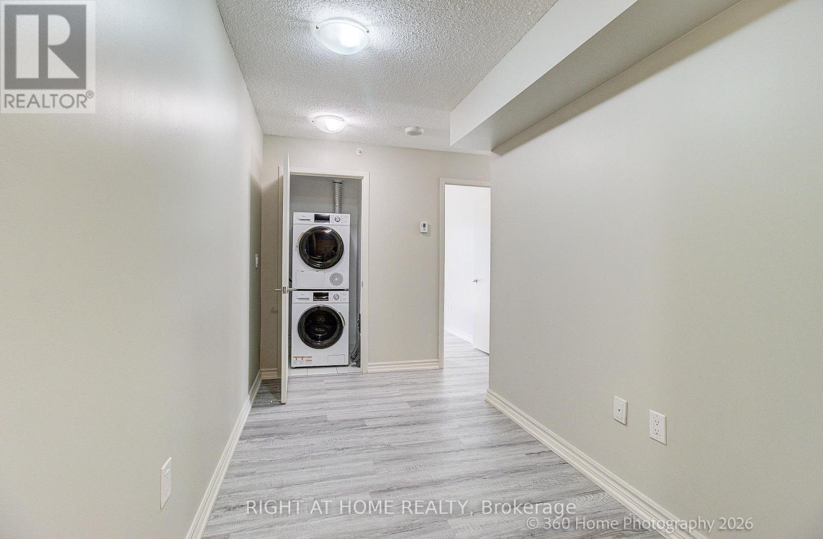 729 - 36 Via Bagnato Property Photo 20
