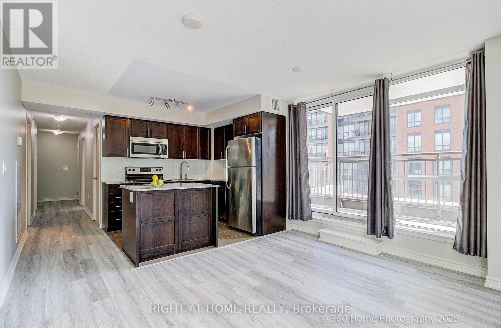 729 - 36 Via Bagnato Property Photo 22