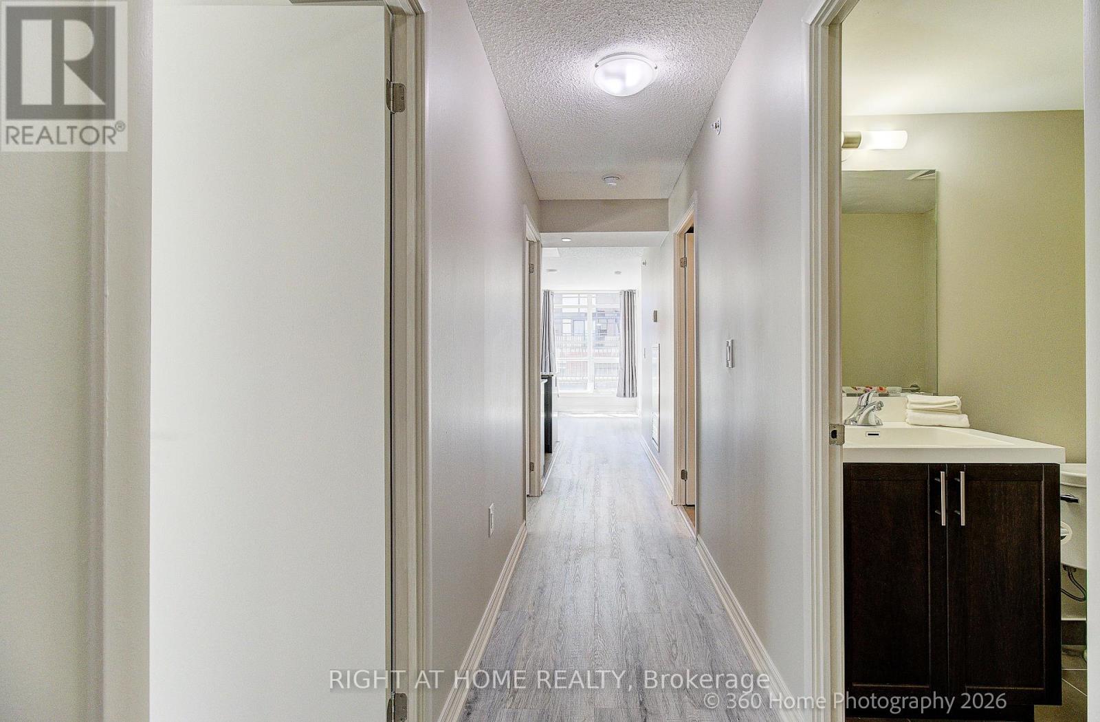 729 - 36 Via Bagnato Property Photo 24