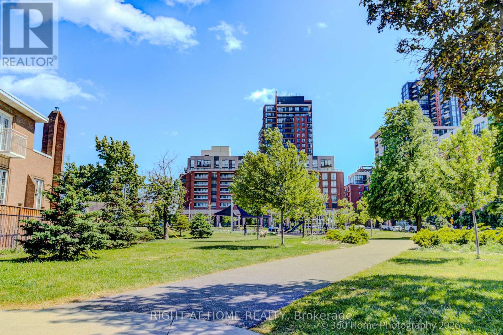 729 - 36 Via Bagnato Property Photo 26