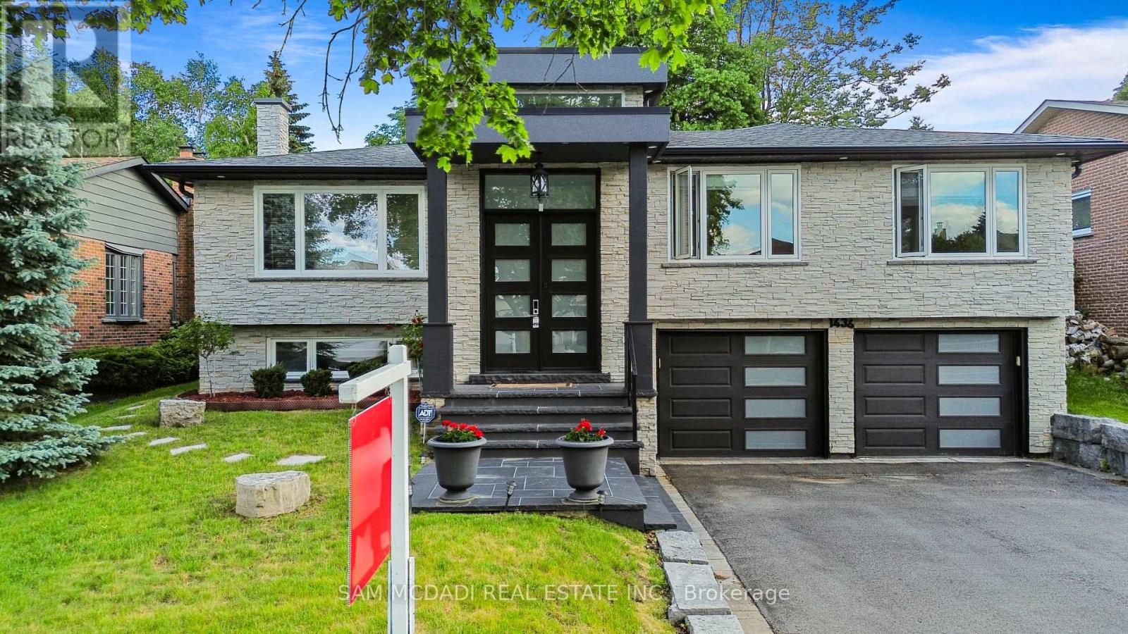 1434 Petrie Way Property Photo 2