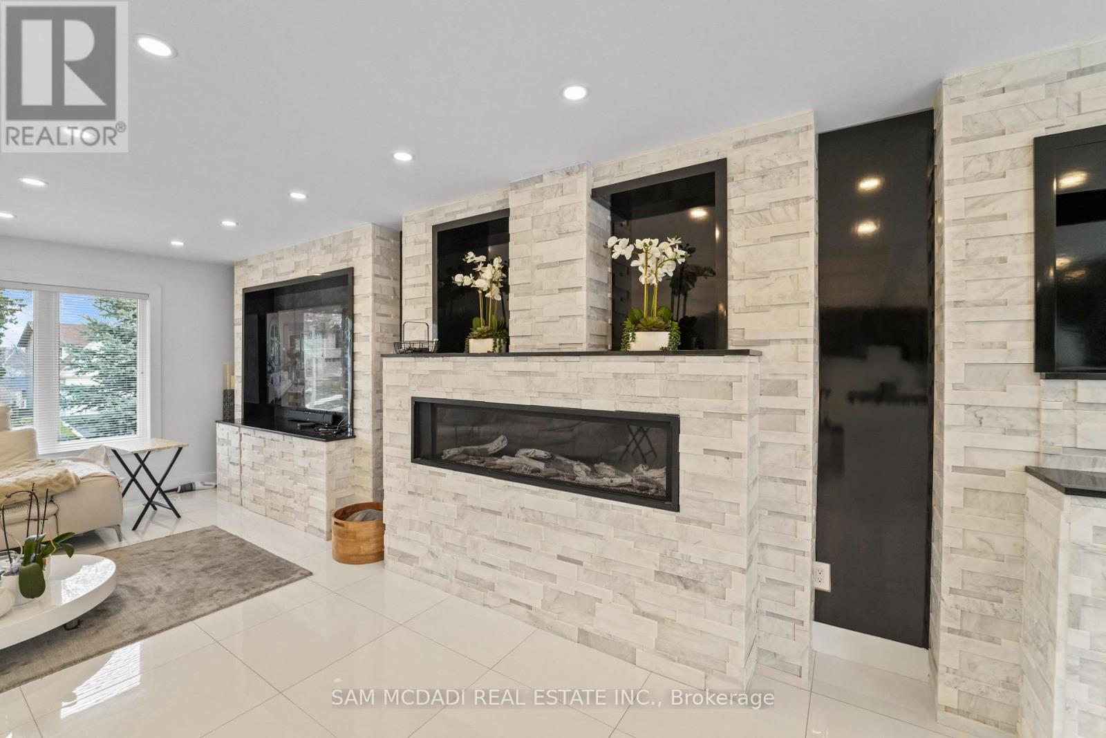1434 Petrie Way Property Photo 17
