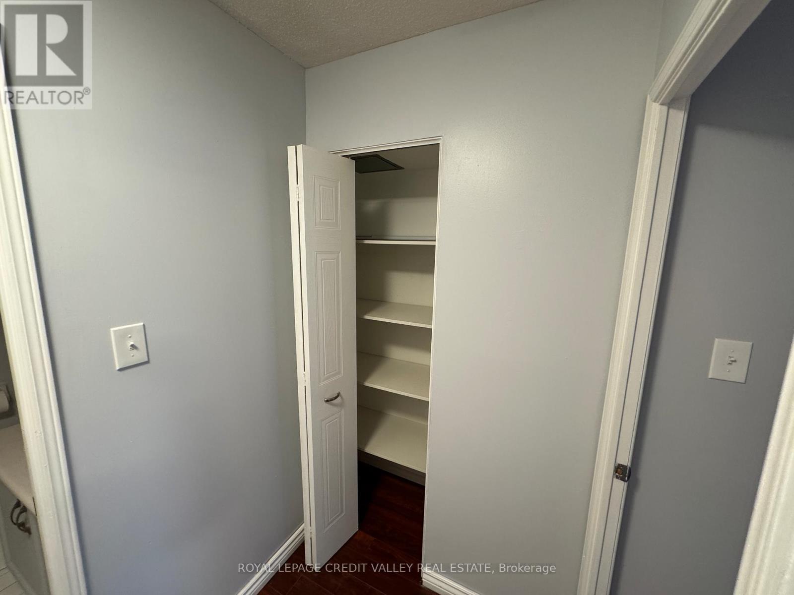 704 - 1270 Maple Crossing Boulevard Property Photo 29