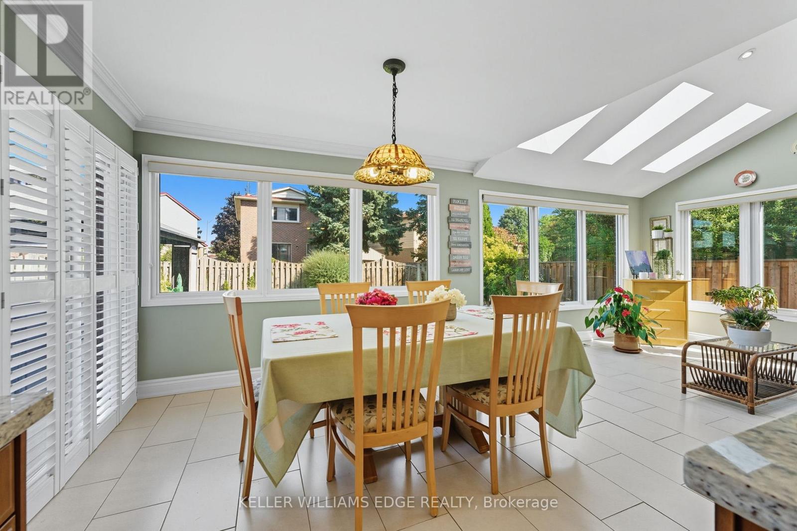 3043 Vanderbilt Road Property Photo 9