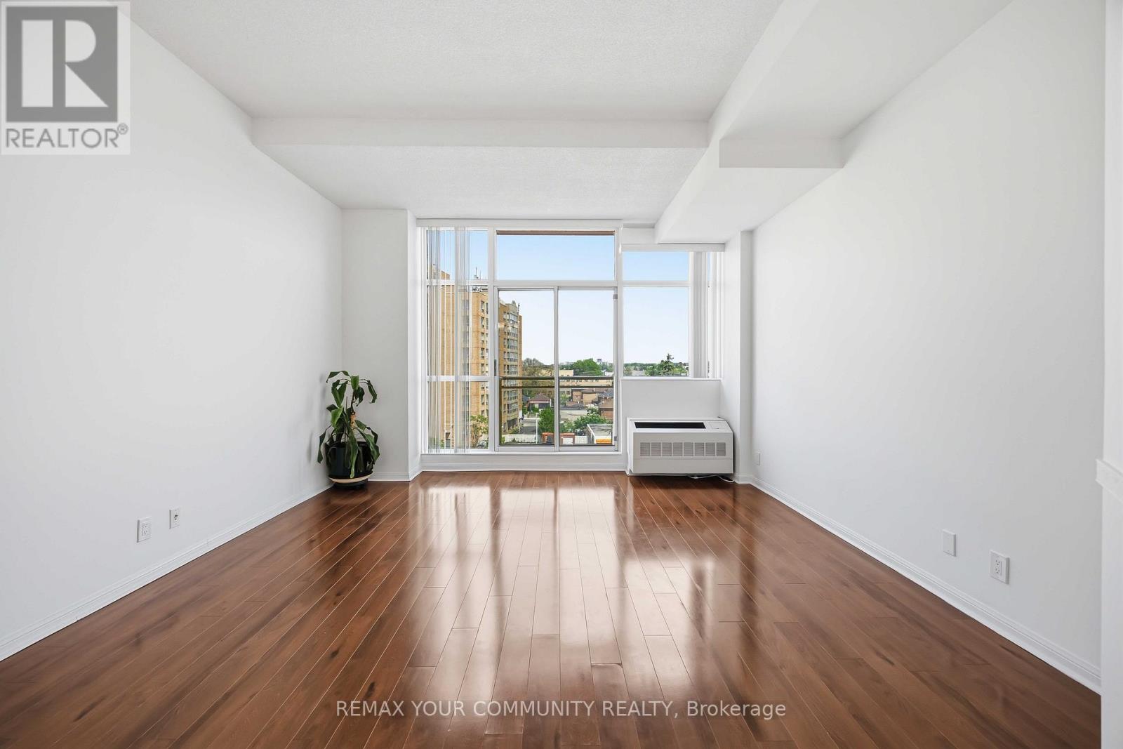 502 - 1600 Keele Street Property Photo 13