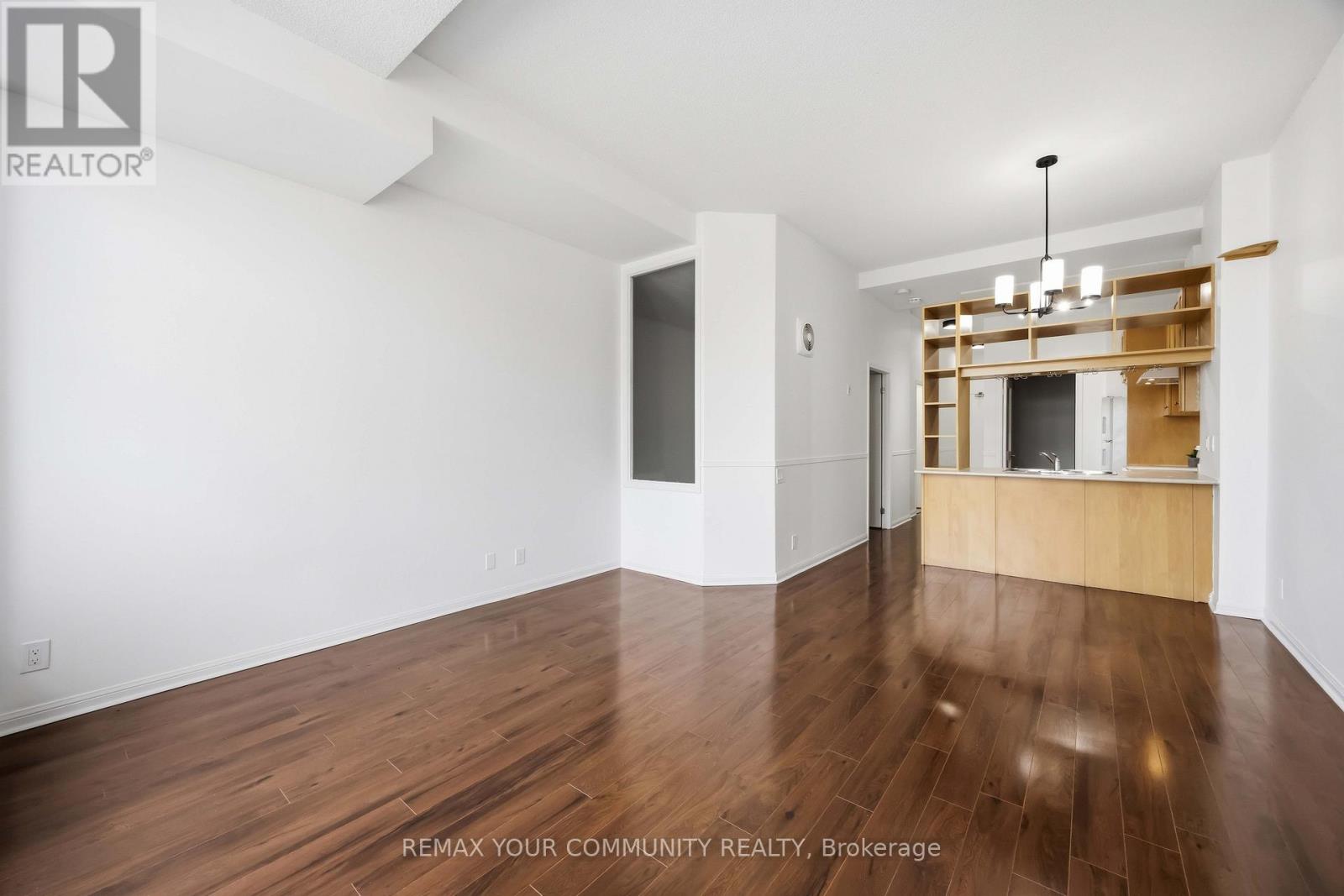 502 - 1600 Keele Street Property Photo 15