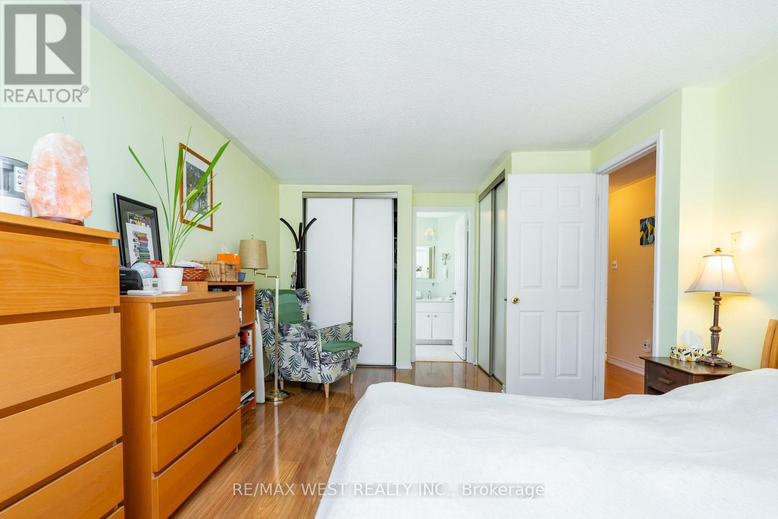 1216 Leewood Drive Property Photo 30