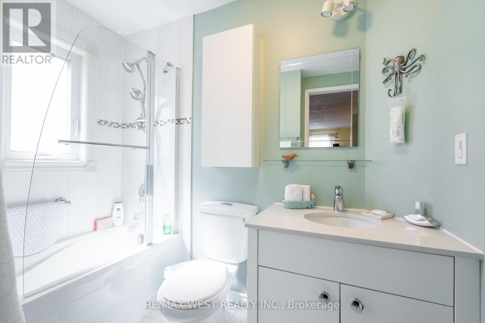 1216 Leewood Drive Property Photo 31