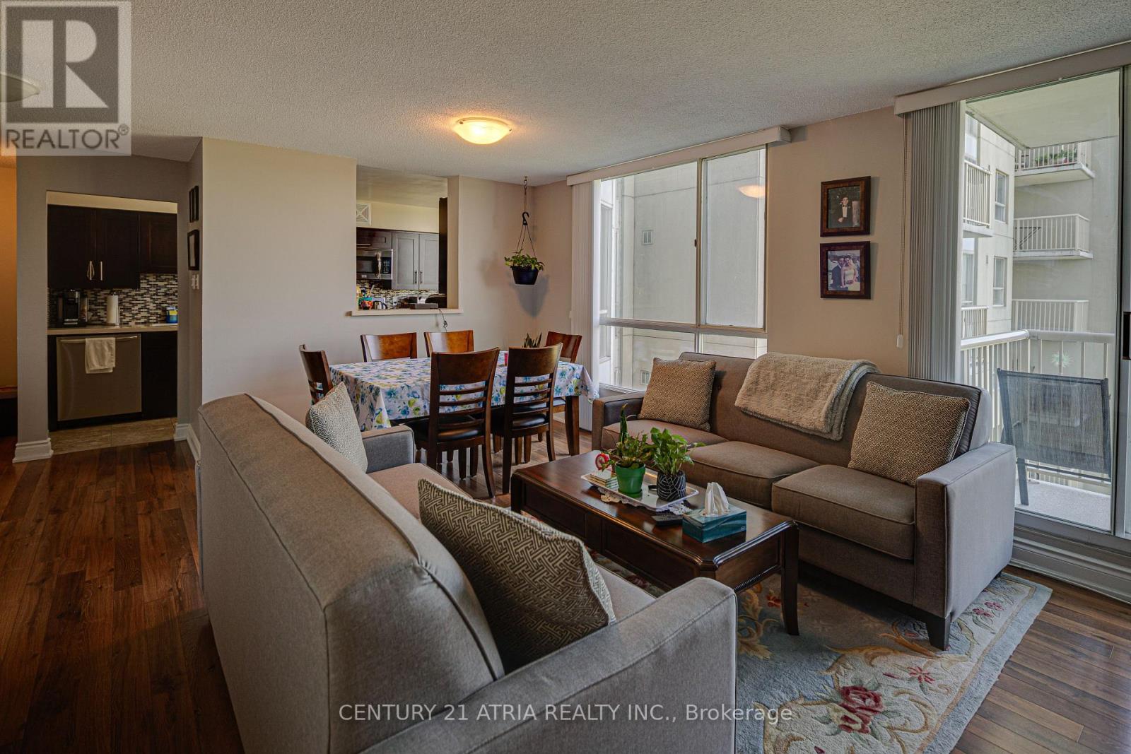 606 - 3077 Weston Road Property Photo 1