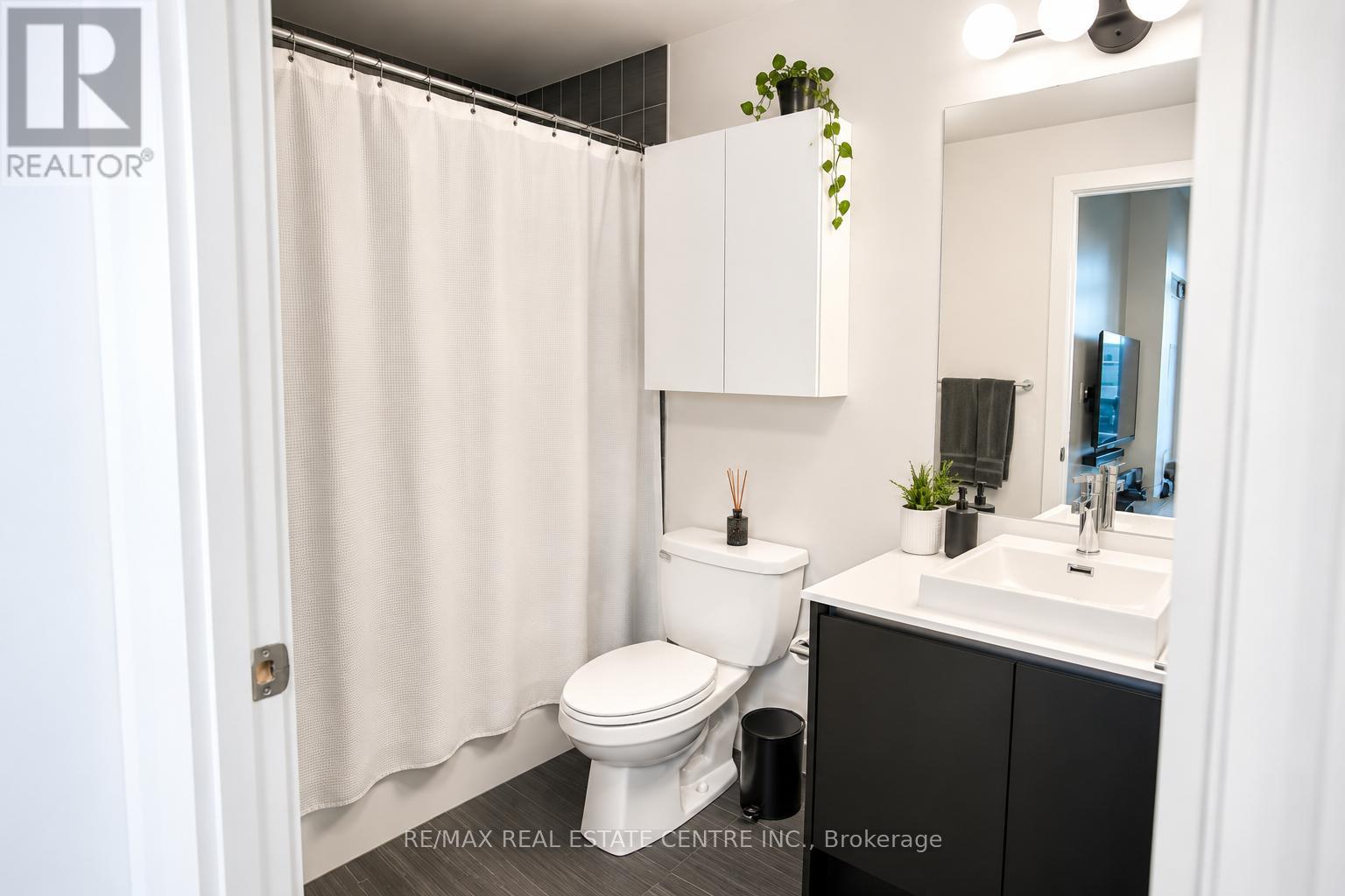 519 - 251 Manitoba Street Property Photo 11