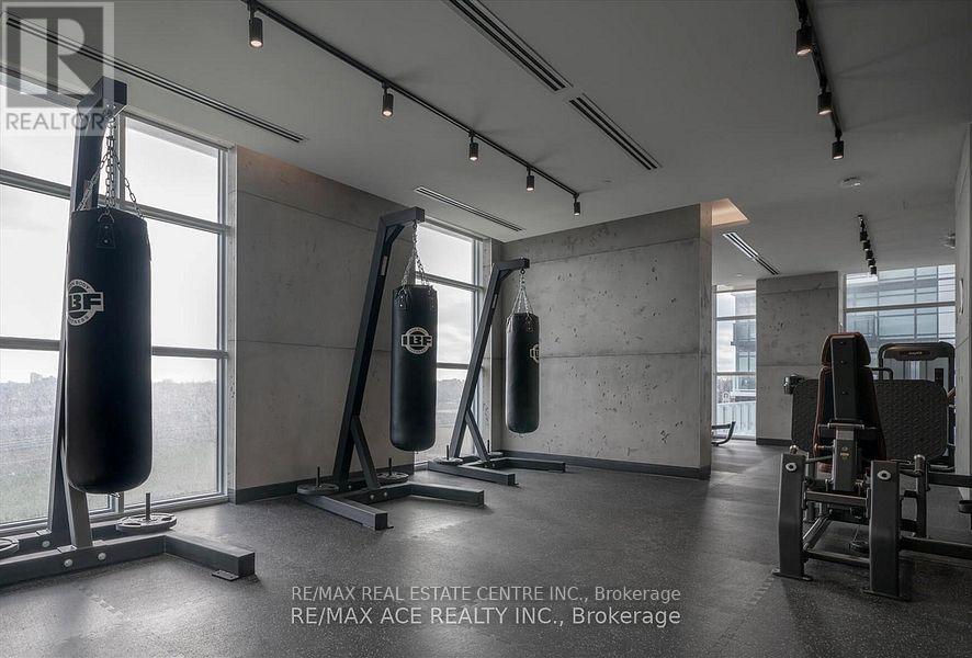 519 - 251 Manitoba Street Property Photo 14