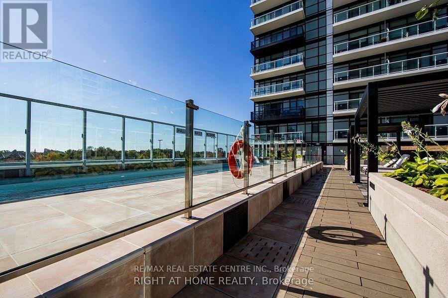 519 - 251 Manitoba Street Property Photo 20