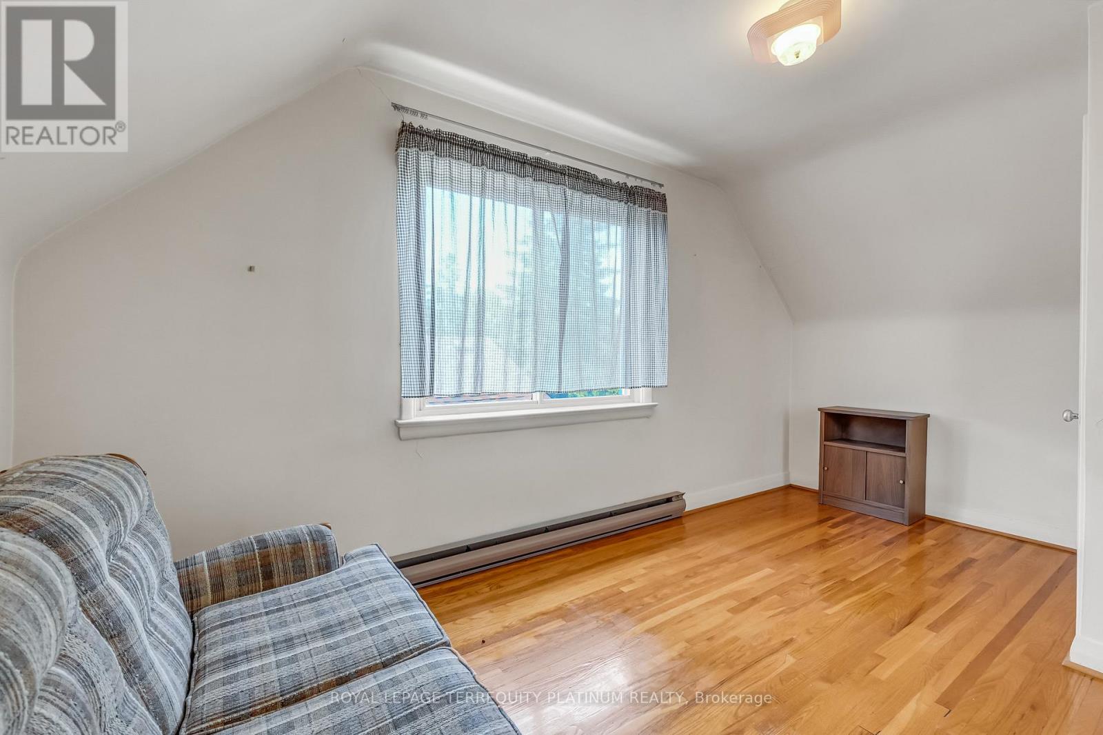 4 Sunray Crescent Property Photo 11