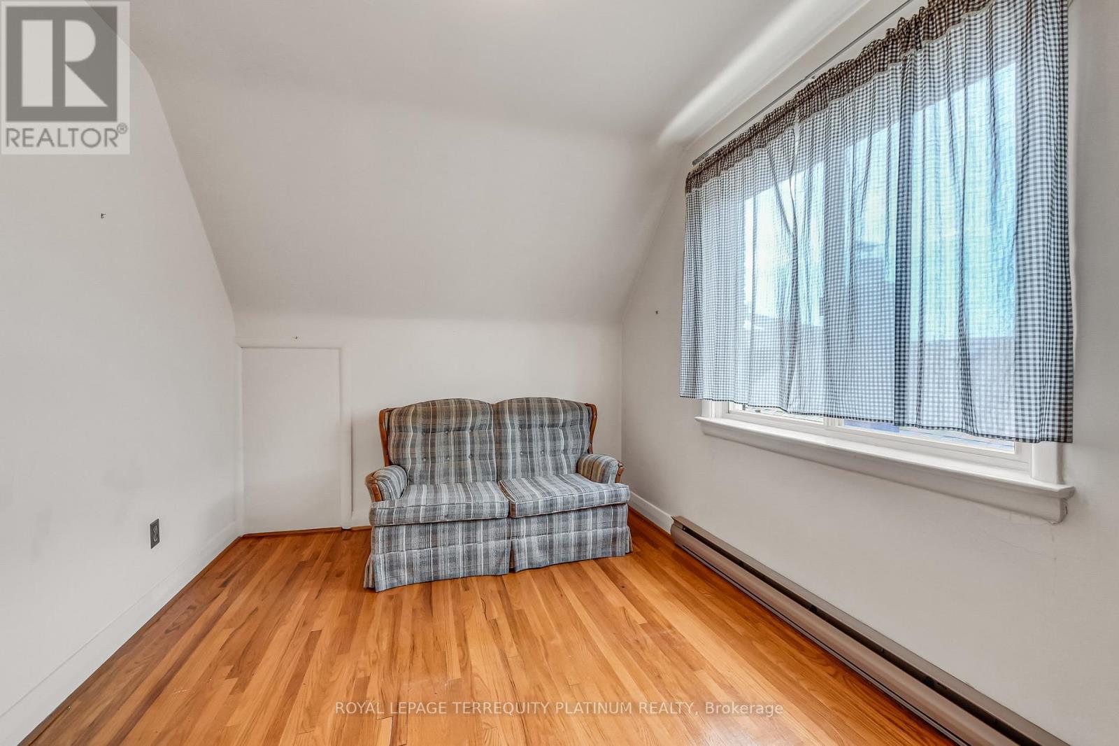 4 Sunray Crescent Property Photo 12